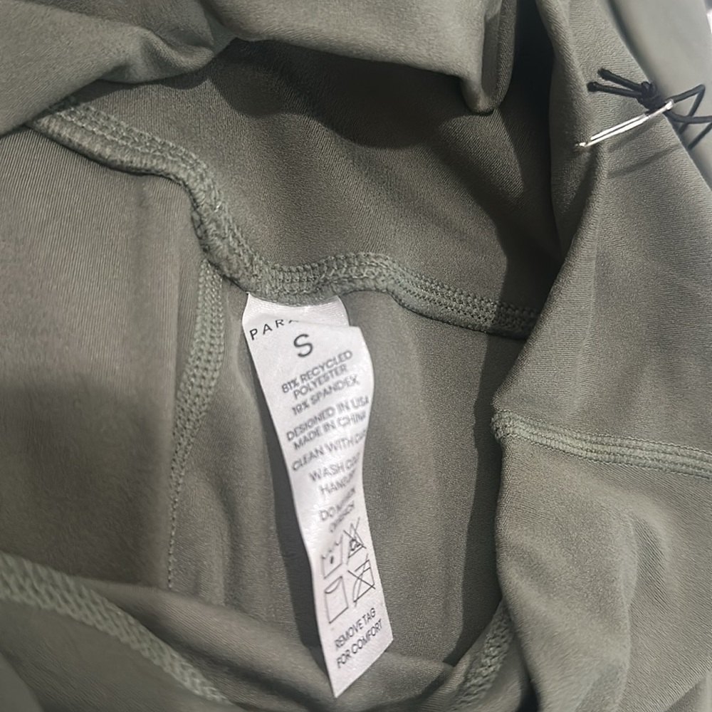 NWT ParagonFitwear Set - Picture 2 of 5